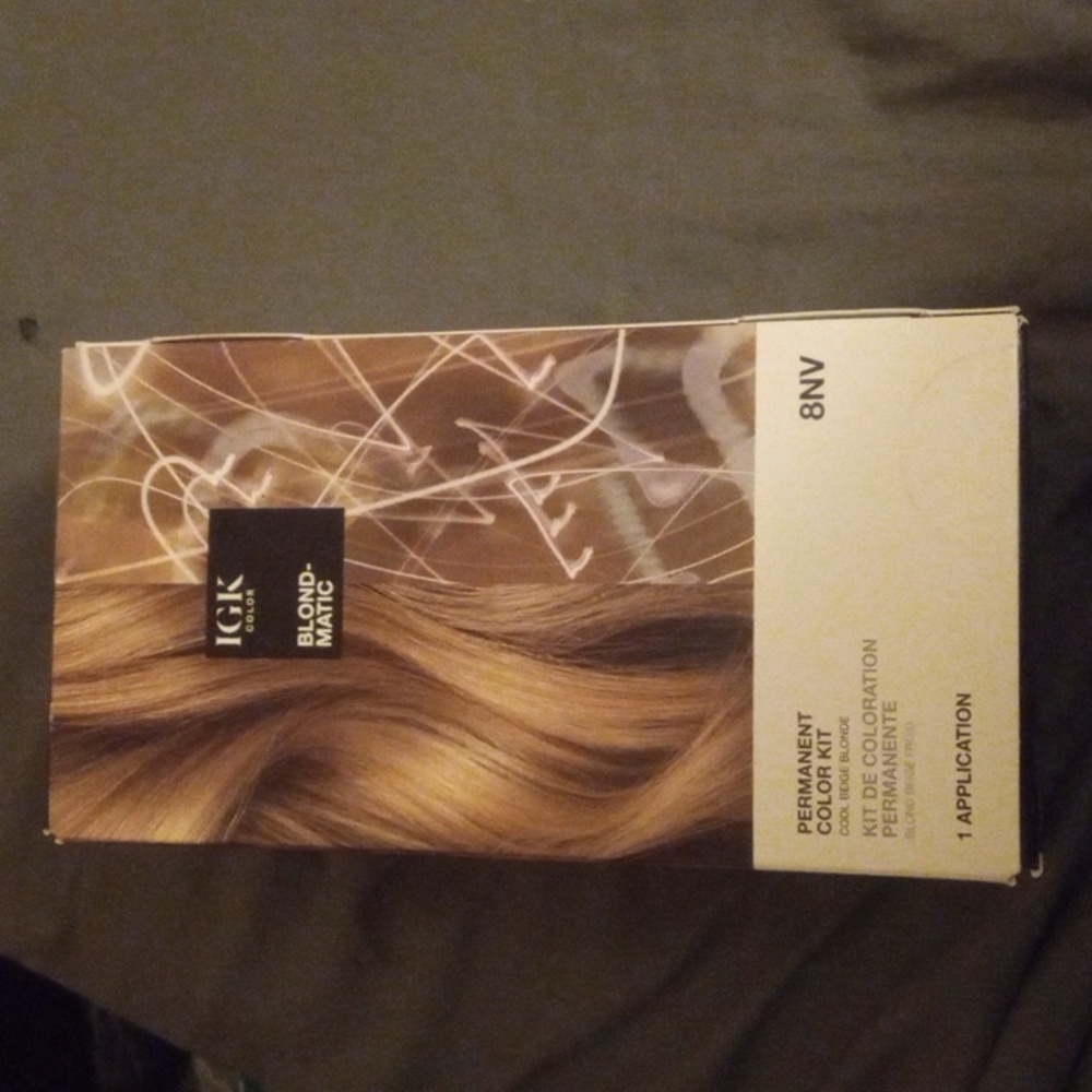 IGK blond-matic hair dye